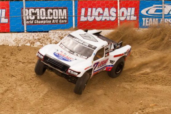 Team Associated SC10 4x4 RTR Brushless 4WD Short Course Truck with 2.4Ghz Radio System - Lucas Oil