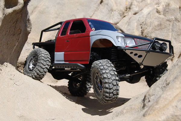 Axial Racing&nbsp;SCX10 1/10th Scale Crawler Kit with Trail Honcho Body
