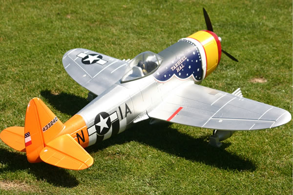 FMS&nbsp;WWII P-47 Thunderbolt 1400 Series Electric ARTF Aircraft with Retract Landing Gear